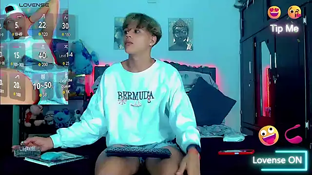 Liamscott  online show from 11/07/25, 07:51