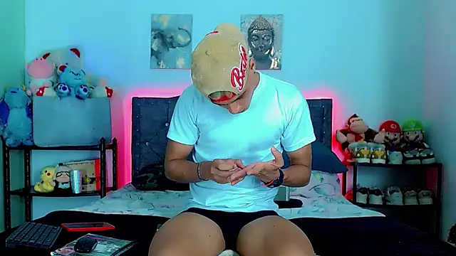 Liamscott  online show from 03/17/26, 12:46