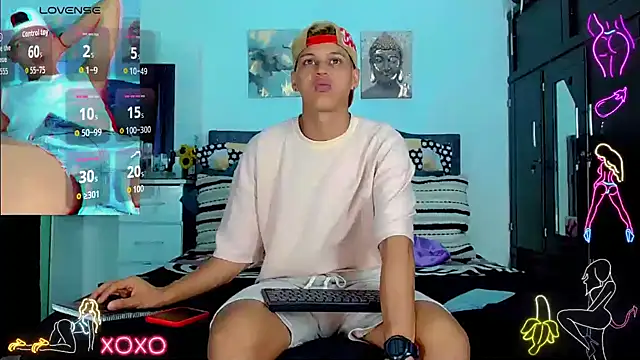 Liamscott  online show from 10/07/25, 09:38