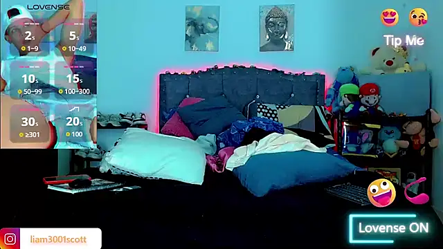 Liamscott  online show from 11/24/25, 10:54