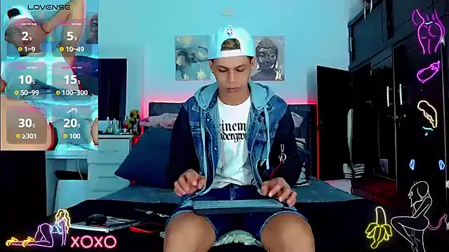 Liamscott  online show from 09/27/25, 09:32