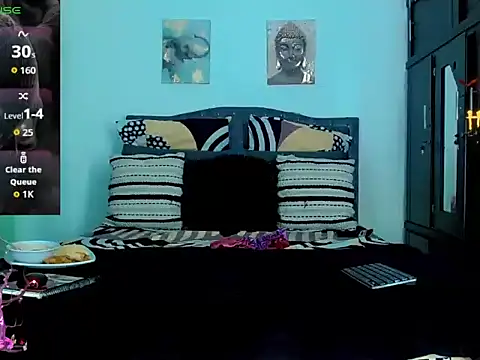 Liamscott  online show from 10/12/25, 08:32