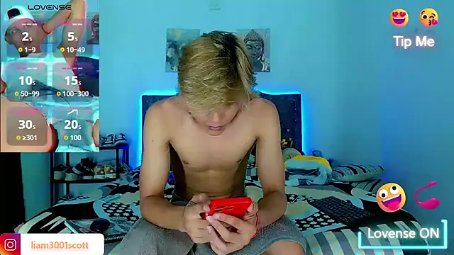 Liamscott  online show from 11/30/25, 06:09