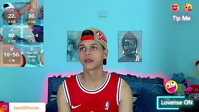 Liamscott  online show from 11/26/25, 07:36