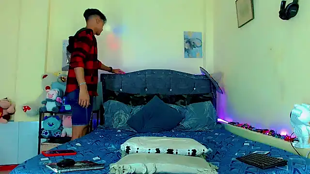 Liamscott  online show from 03/20/26, 06:09