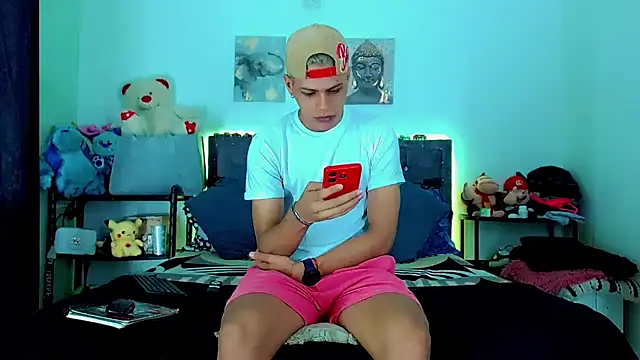 Liamscott  online show from 03/15/26, 06:37