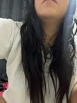 JulianaCastillo online show from 02/08/26, 09:29