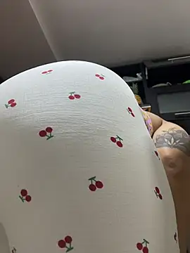 JulianaCastillo online show from 03/23/26, 09:31