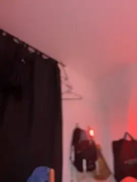 JulianaCastillo online show from 12/05/25, 10:47