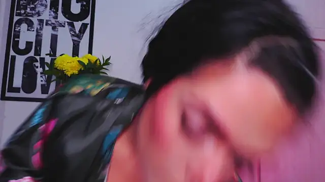 purple em69 online show from 10/24/25, 03:27