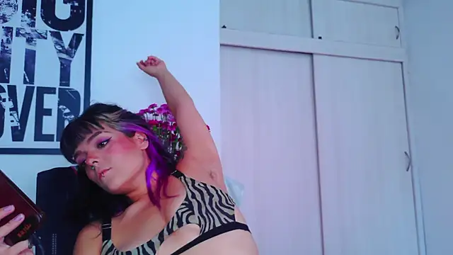 purple em69 online show from 09/14/25, 04:51