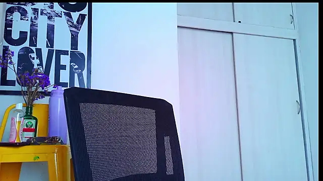 purple em69 online show from 02/27/26, 06:52