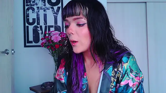 purple em69 online show from 09/12/25, 08:08