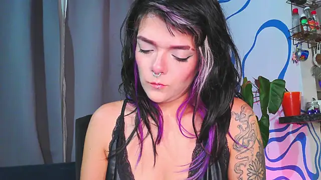 purple em69 online show from 11/08/25, 05:11