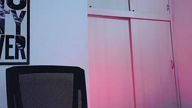 purple em69 online show from 10/31/25, 08:22