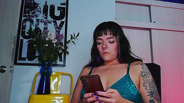 purple em69 online show from 01/09/26, 01:23