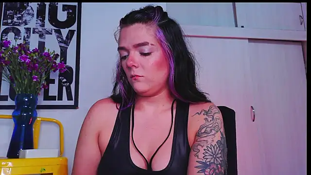 purple em69 online show from 02/22/26, 09:27