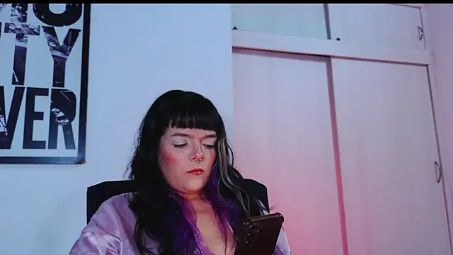 purple em69 online show from 02/12/26, 04:34