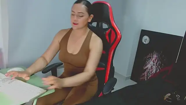 Noamartin  online show from 04/06/26, 11:39