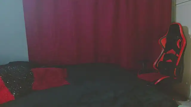 Noamartin  online show from 01/05/25, 12:31