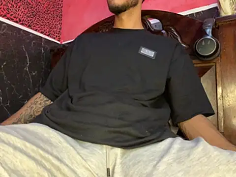 tanned boy online show from 03/26/26, 11:08