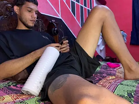 tanned boy online show from 04/07/26, 04:42