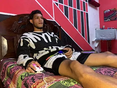 tanned boy online show from 06/11/26, 09:50