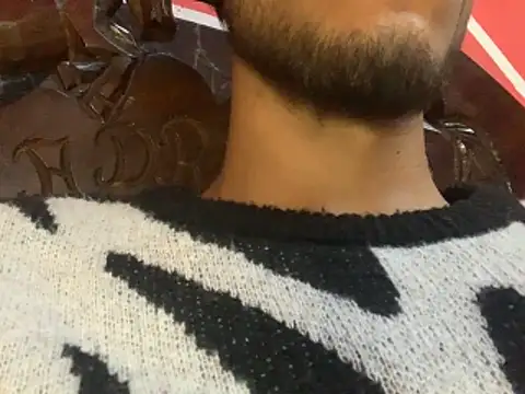 Snapshot of tanned_boy chatting on 05/24/26, 10:04 tanned boy online show from 05/24/26, 10:04