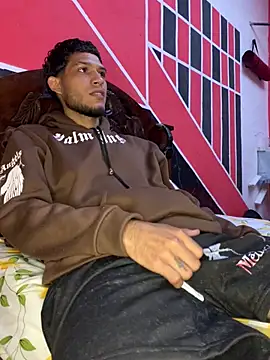 tanned boy online show from 06/03/26, 01:34