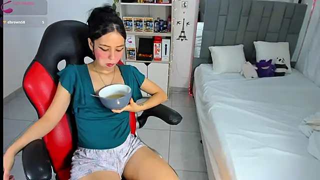 HannaSexyy online show from 09/29/25, 02:29