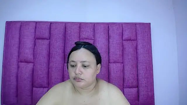 CrushOnMe  online show from 10/31/25, 07:32