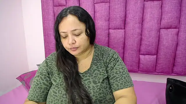 Snapshot of CrushOnMe_ chatting on 01/08/26, 12:16 CrushOnMe online show from 01/08/26, 12:16