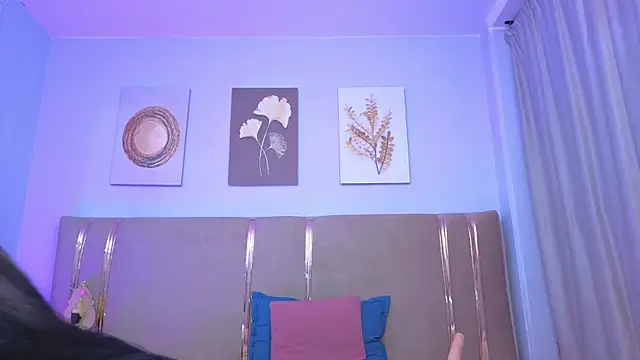 sarah cruzz  online show from 12/05/25, 01:16