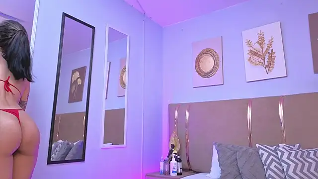 sarah cruzz  online show from 04/01/26, 02:02