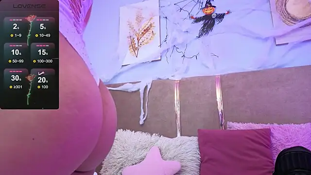 sarah cruzz  online show from 11/01/25, 09:41