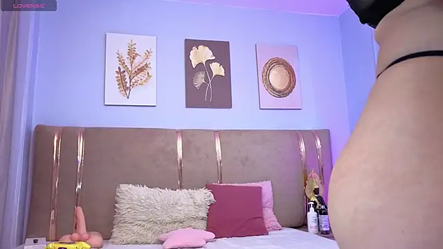 sarah cruzz  online show from 11/06/25, 02:26