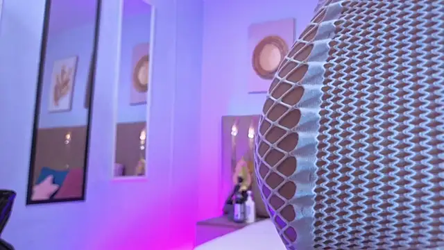 sarah cruzz  online show from 11/26/25, 01:27