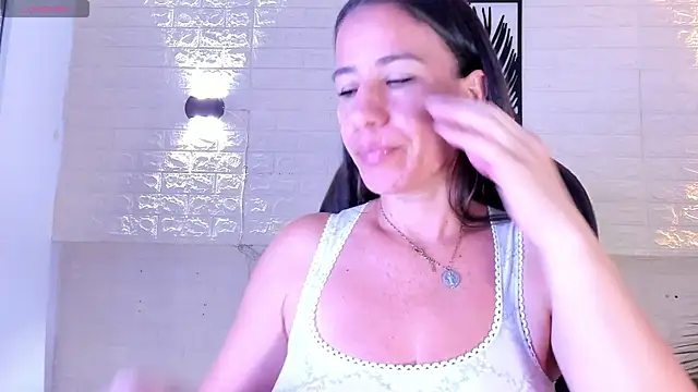 millie brown21 online show from 05/28/26, 08:04