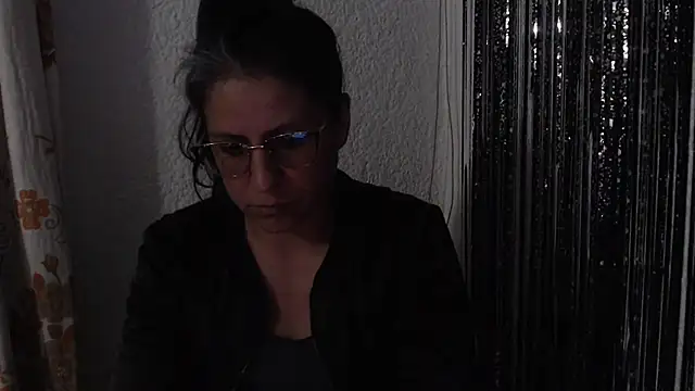 LucifernandaSw online show from 02/28/25, 04:32