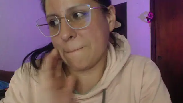 LucifernandaSw online show from 02/12/26, 04:34