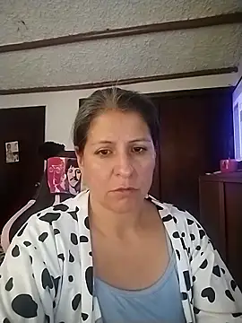 Snapshot of LucifernandaSw chatting on 04/21/26, 09:43 LucifernandaSw online show from 04/21/26, 09:43
