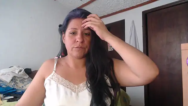 Snapshot of LucifernandaSw chatting on 06/04/26, 02:11 LucifernandaSw online show from 06/04/26, 02:11