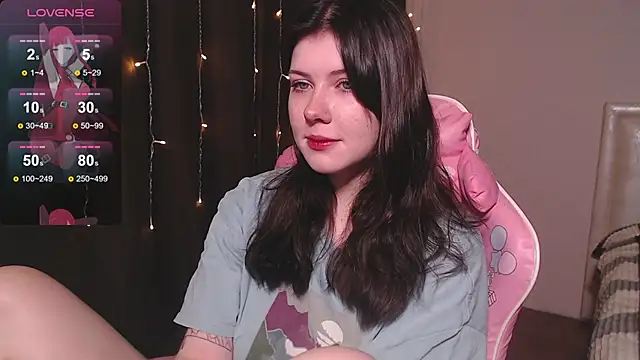 Snapshot of CutieTori chatting on 12/11/24, 10:25 CutieTori online show from 12/11/24, 10:25