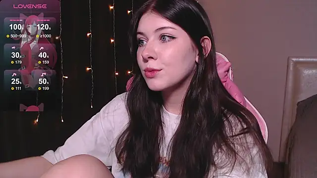 Snapshot of CutieTori chatting on 02/15/25, 12:43 CutieTori online show from 02/15/25, 12:43