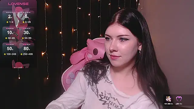 Snapshot of CutieTori chatting on 02/16/25, 01:05 CutieTori online show from 02/16/25, 01:05