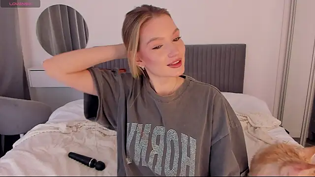 CassieRayss online show from 11/13/25, 01:15