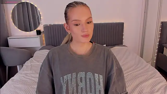 CassieRayss online show from 01/15/26, 04:21