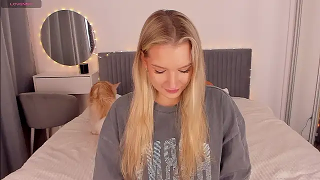 CassieRayss online show from 03/13/26, 09:36