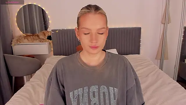 CassieRayss online show from 02/24/26, 11:44