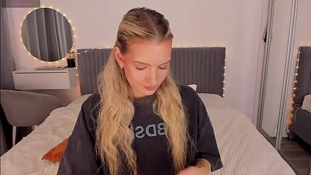 CassieRayss online show from 04/09/26, 10:21